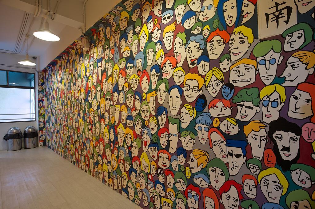 Wow Tainan Hostel エクステリア 写真