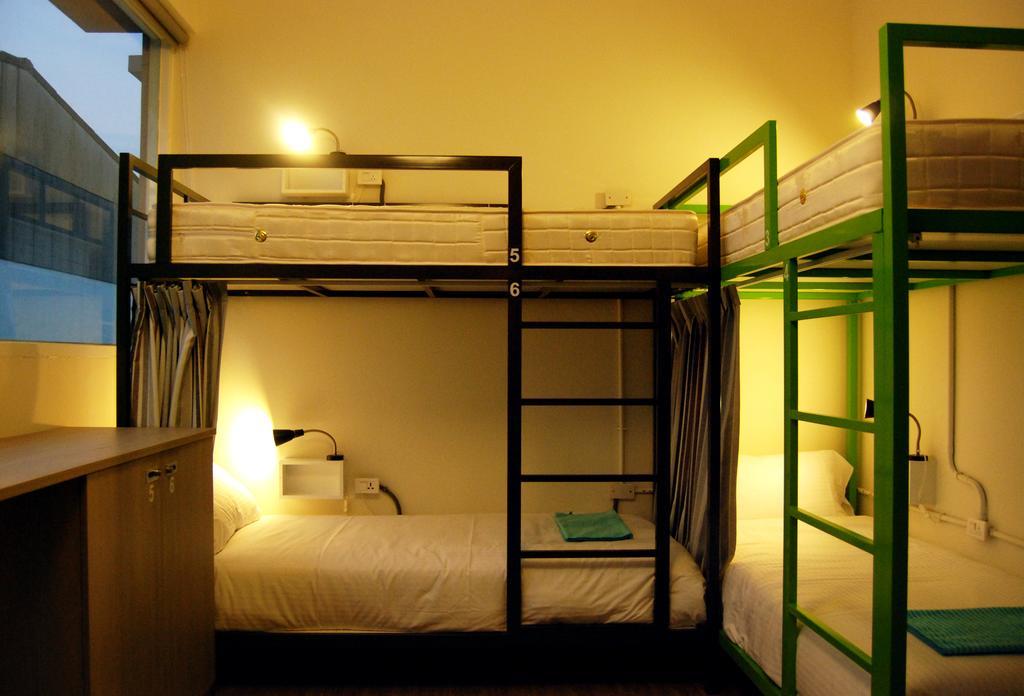 Wow Tainan Hostel エクステリア 写真