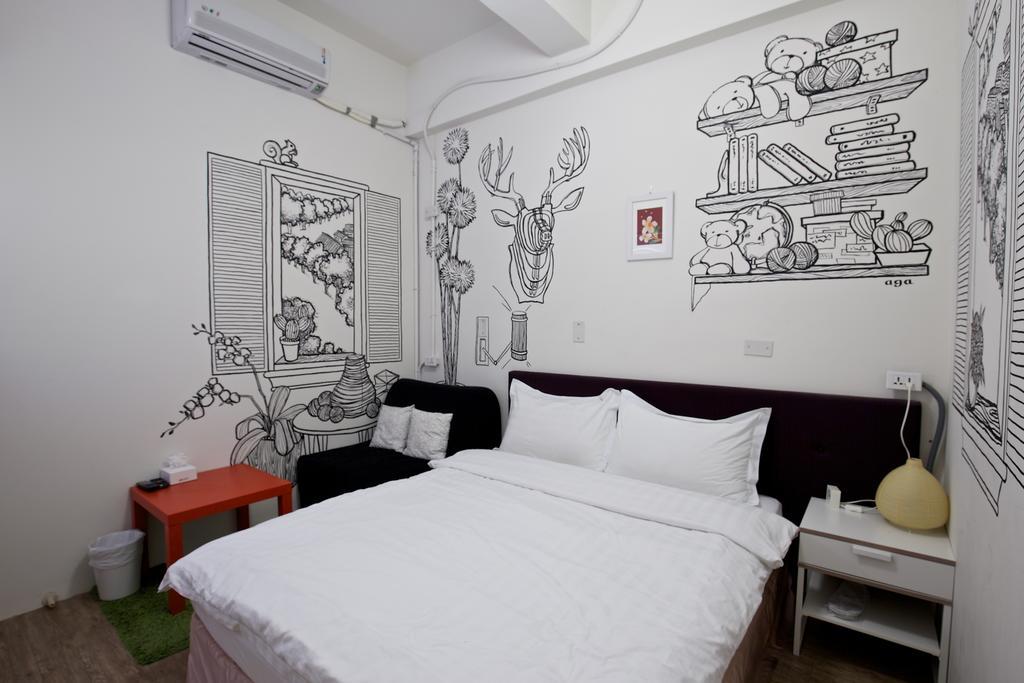 Wow Tainan Hostel エクステリア 写真