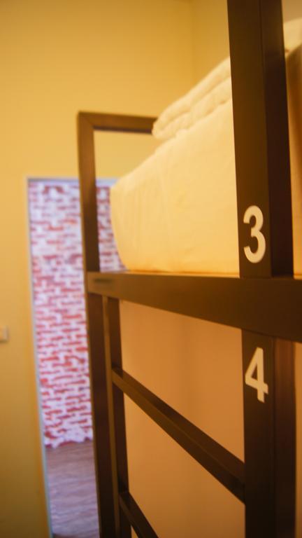 Wow Tainan Hostel エクステリア 写真