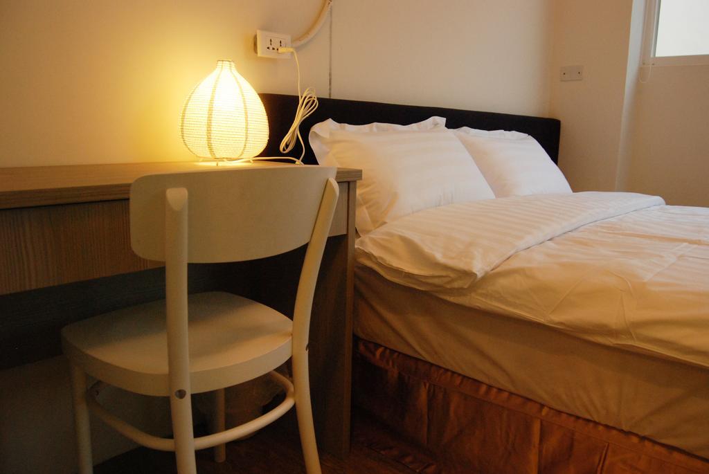Wow Tainan Hostel エクステリア 写真